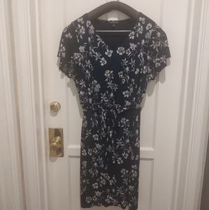 41 Hawthorn Navy Blue and White Floral Dress
